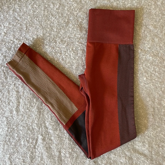 Women’s JoyLab High-Waisted 7/8 Leggings - Picture 4 of 8